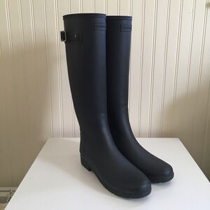 Hunter women's Original Refined tall rain boots matte navy blue size 9 EUC
